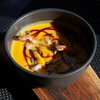 Тыквенный суп с креветкой в Mojo Bar
