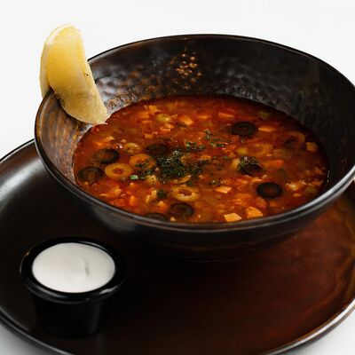 Солянка с мюнхенскими колбасками в CASPARY BRAU по цене 570 ₽