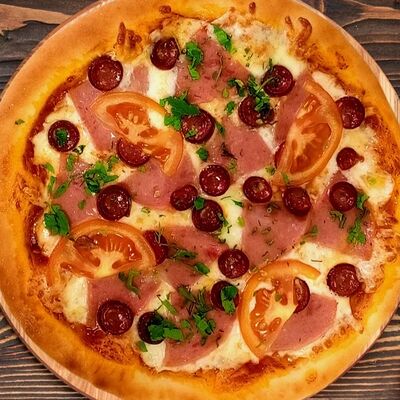 Пицца Баварскаяв Пицца Классика по цене 495 ₽