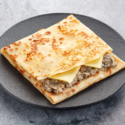 Блин с грибами в сливках и сыром в Теремок. Блины по цене 219 ₽