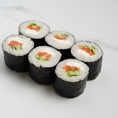 Малый ролл с лососем, огурцом и сыром №46 в Ёбисан по цене 629 ₽