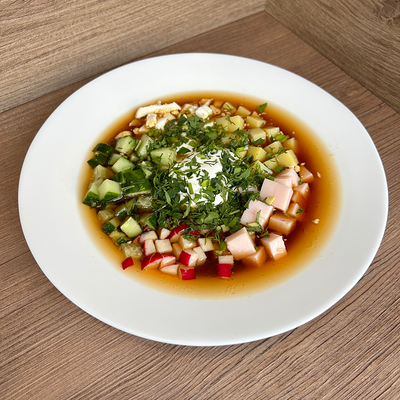 Окрошка с ветчиной на квасе в Великолепный век по цене 280 ₽