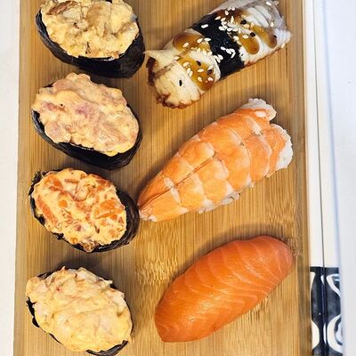 Суши-сет в Tochi Food по цене 1555 ₽