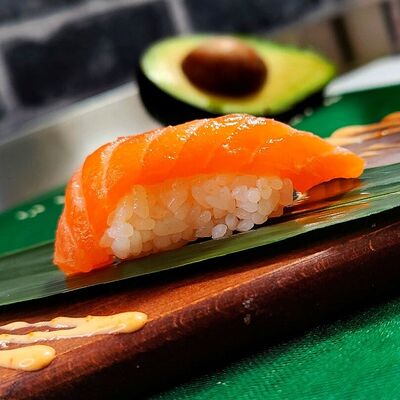 Сяке в Рыбин Гуд Sushi Premium по цене 44 ₽