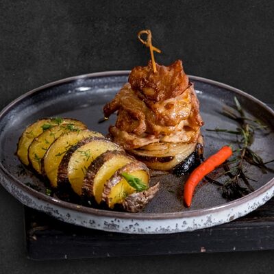 Курица Амберд в Брынза по цене 640 ₽