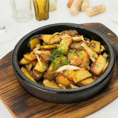 Картофель, жаренный с луком в ЕрмолаевЪ Генштаб по цене 330 ₽