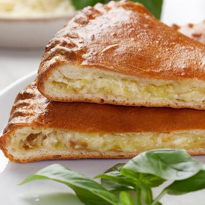 Пирог осетинский с картофелем и сыром в Поль Бейкери по цене 340 ₽