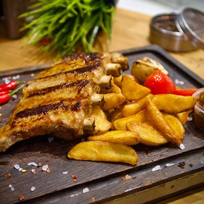 Ребра свиные BBQ в Burgers & Ribs Bar по цене 1519 ₽