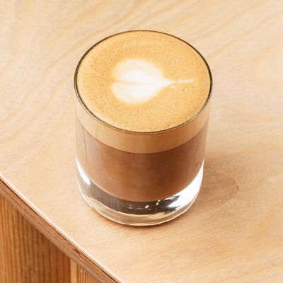 Флэт-уайт на альтернативном молоке в Кондитерская пекарня Варвара и Jerome по цене 278 ₽