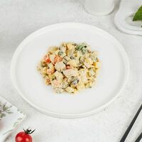 Салат Оливье с колбасойв Простая еда
