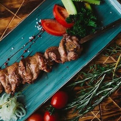 Шашлык из телятины в Йохан-Пивохан по цене 1375 ₽