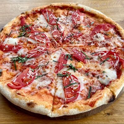 Пицца Маргарита в Филин-термы по цене 690 ₽