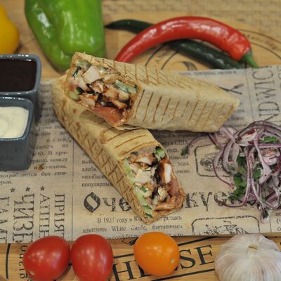 Шаверма в лаваше с курицей в Кебаб экспресс по цене 240 ₽