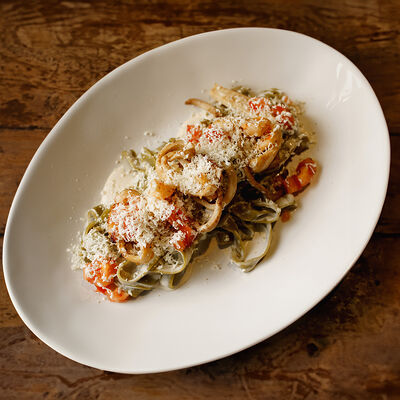 Тальятелле с гребешком, креветками и сыром Белпер Кнолле в Brera по цене 950 ₽