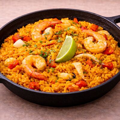 Паэлья с морепродуктами в Fisha Raw Bar & Grill по цене 790 ₽