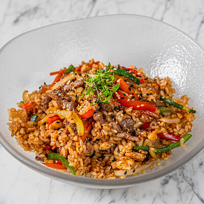 Жареный рис с мраморной говядиной в Dragon по цене 1250 ₽