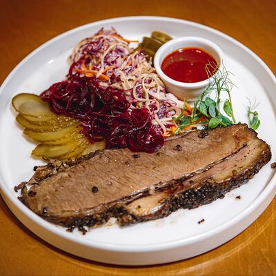 Брискет из говядины в The Legend 84 по цене 1350 ₽