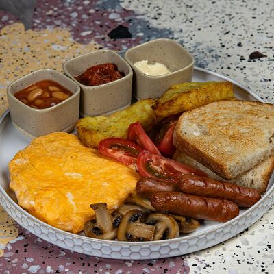 Английский завтрак в Pink milk x Lift по цене 1270 ₽