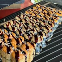  Запеченный и пицца Маргаритав Sushi n Roll
