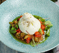 Аджапсандал с бурратой в Сыроварня AndreAle