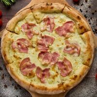 Пицца с беконом в Rozanna