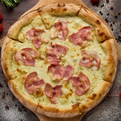 Пицца с беконом в Rozanna по цене 625 ₽