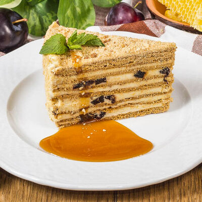 Торт Медовый с черносливом в Мушмула по цене 199