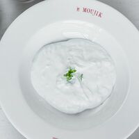 Греческий йогурт в Bistrot Le Moujik