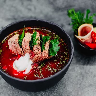 Борщ с говядиной по-домашнему в Багс Банни от кафеМафия по цене 429