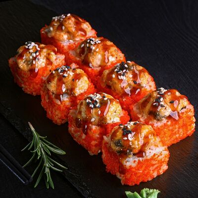Ролл Креветка спайси hot в SUSHIBOX по цене 539 ₽