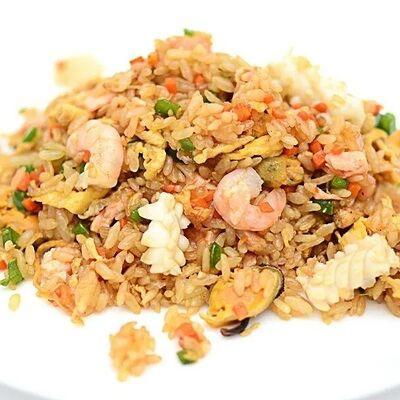 №79 Рис отварной с морепродуктами и овощами в Китайка 77 как на Дальнем Востоке по цене 680 ₽