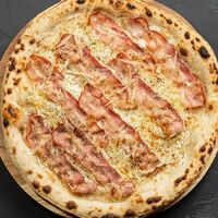 С беконом и черным перцем в Искра Бистро