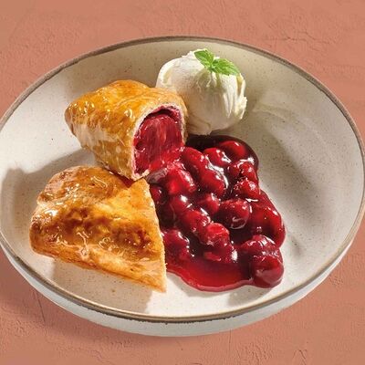 Штрудель вишневый в Pizzarella36 по цене 690 ₽