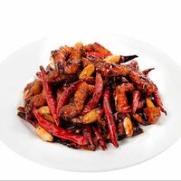 Куриное филе с перцем чили и арахисом в Дамплинг Репаблик