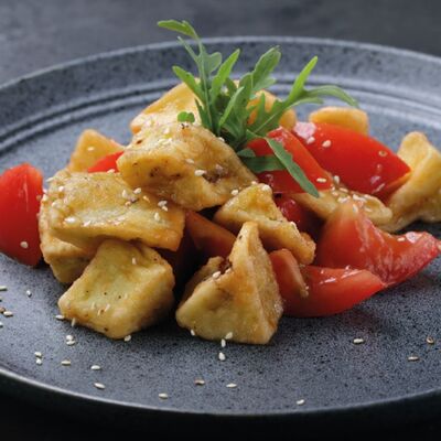 New Тёплый салат из хрустящих баклажановв Kioto по цене 620 ₽