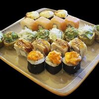 Сет роллов Кинжал сушиста в Fast Япония Premium Sushi