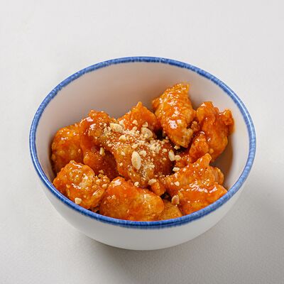 Яннём Чикен в NYUSURI корейская кухня по цене 549 ₽