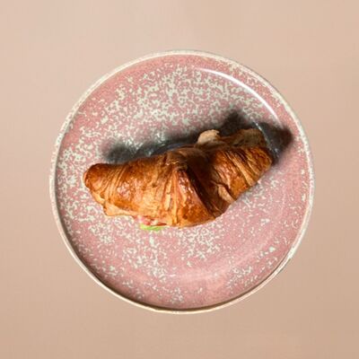 Круассан с курицей в Романовская пекарня по цене 650 ₽