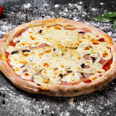 Пицца с сыром, ветчиной и грибами в PIZZAZAVR по цене 440 ₽