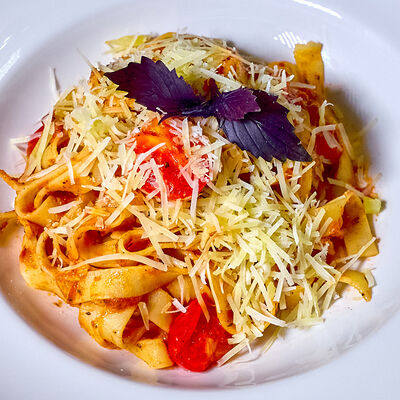 Паста Наполи с сыром в Кафе Наше Место по цене 580 ₽