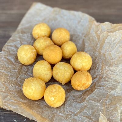 Сырные шарики с соусом в Гастробар DOM по цене 370