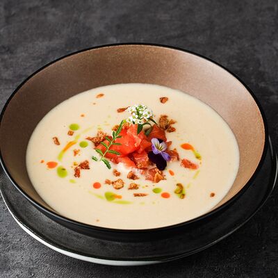 Сливочно-картофельный крем-суп с копченой форельюв Эндорфин по цене 690 ₽