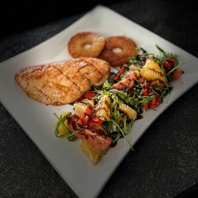 Куриное филе в медово-горчичном соусе в Шампур по цене 670 ₽