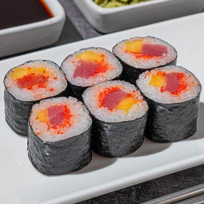 Ролл Тунец-манго в Msushi по цене 595 ₽