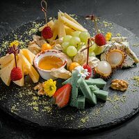 Ассорти европейских сыров в Chef House