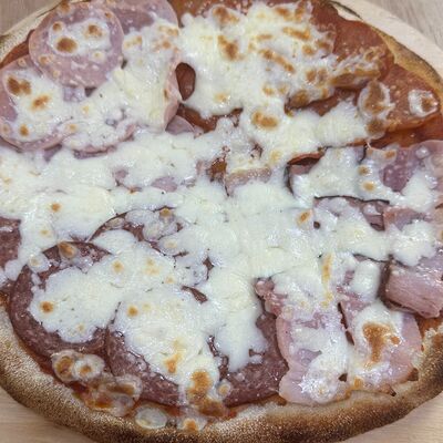 Пицца римская Четыре мяса в Огонь & Тесто по цене 699 ₽