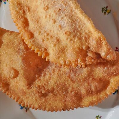 Панцеротти с горгонзолой и чоризо в Airy restaurant по цене 600 ₽