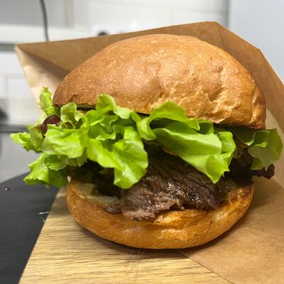 Бургер от шефа в Гриль бар Онар по цене 510 ₽