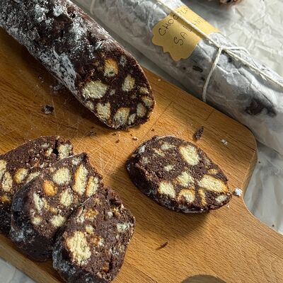 Шоколадное салями в COFFEEKATE по цене 450 ₽