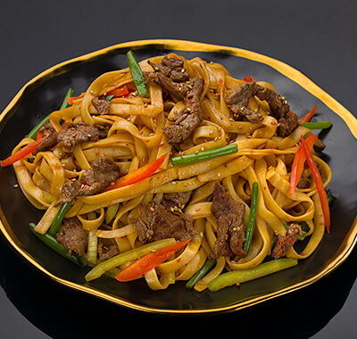 Лапша удон с говядиной в Bluefin по цене 1730 ₽